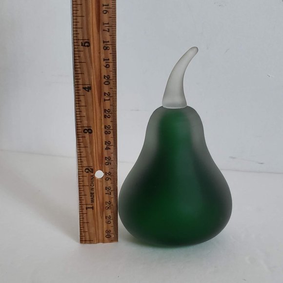 Vintage HANDBLOWN Frosted Glass Pear Green Matte paperweight - Picture 2 of 4